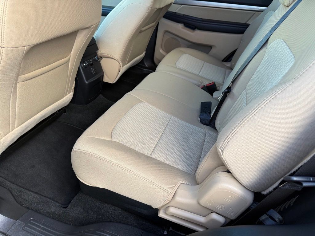 Used 2016 Ford Explorer 4WD image 12