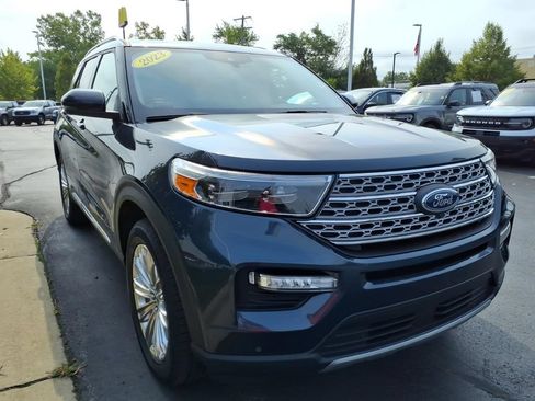 Used 2023 Ford Explorer Limited w/ Hybrid Equipment Group 310A AWD/4WD image 3