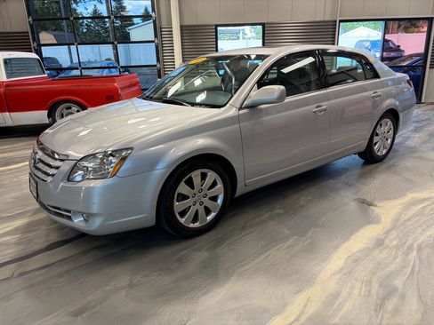 Used 2005 Toyota Avalon XLS FWD image 37
