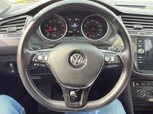 Used 2019 Volkswagen Tiguan SE AWD/4WD image 10