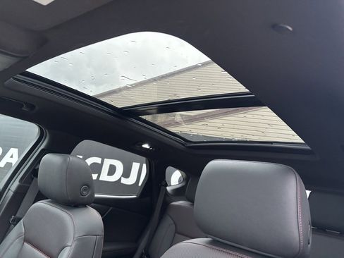 Used 2025 Chevrolet Blazer RS image 19