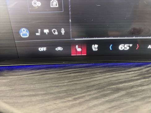 Used 2025 Audi Q5 Premium Plus w/ Premium Plus image 25