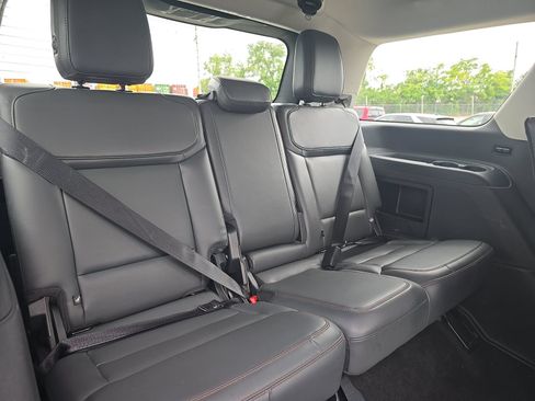 Used 2025 Ford Expedition Active AWD/4WD image 13