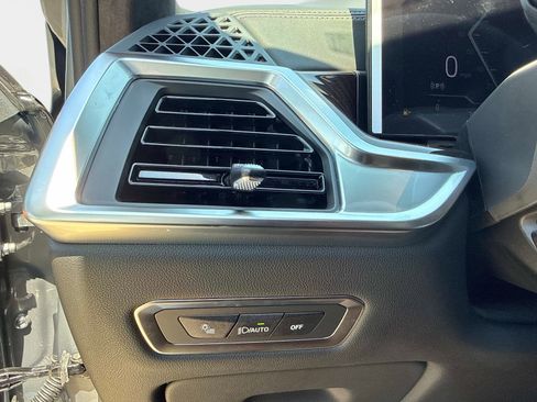 New 2026 BMW X7 xDrive40i w/ M Sport Package image 37