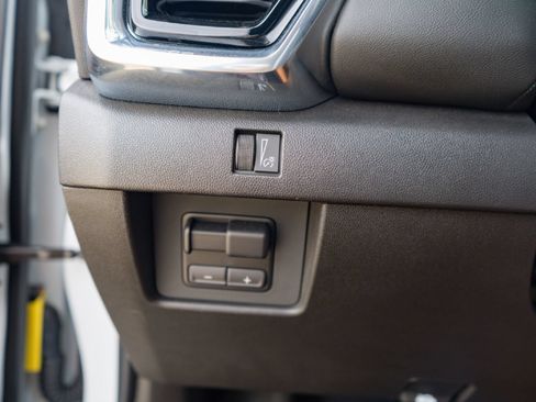 Used 2025 GMC Canyon Elevation w/ Convenience Package RWD image 18