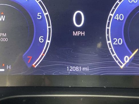 Used 2024 Jeep Grand Cherokee Altitude AWD/4WD image 19