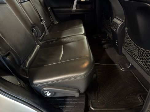 Used 2014 Toyota 4Runner Limited image 43