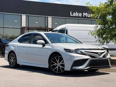Used 2024 Toyota Camry SE w/ Convenience Package