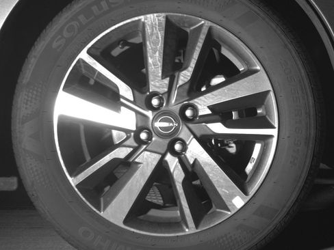 Used 2025 Nissan Versa SV FWD image 13