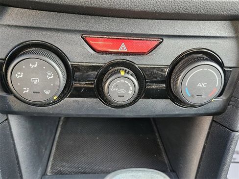 Used 2019 Subaru Crosstrek 2.0i image 19