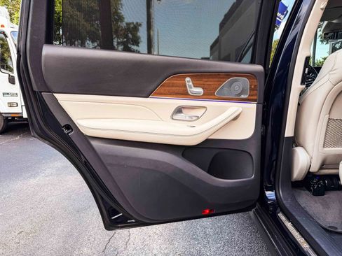 Used 2020 Mercedes-Benz GLS 450 4MATIC image 22