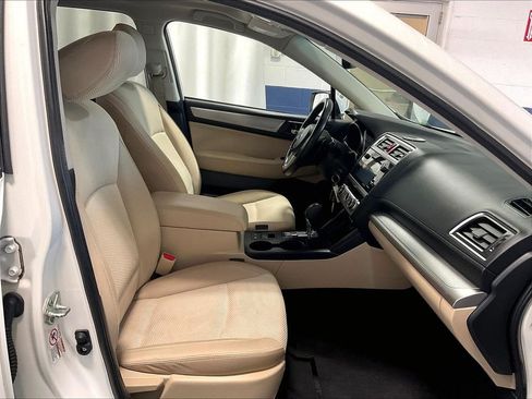 Used 2015 Subaru Outback 2.5i Premium AWD/4WD image 11