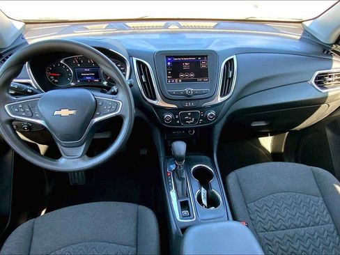 Used 2023 Chevrolet Equinox LT image 23