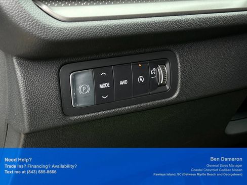 Used 2025 Chevrolet Traverse LT AWD/4WD image 10