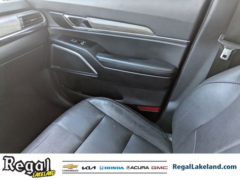Used 2022 Kia Telluride EX w/ EX Premium Package image 14