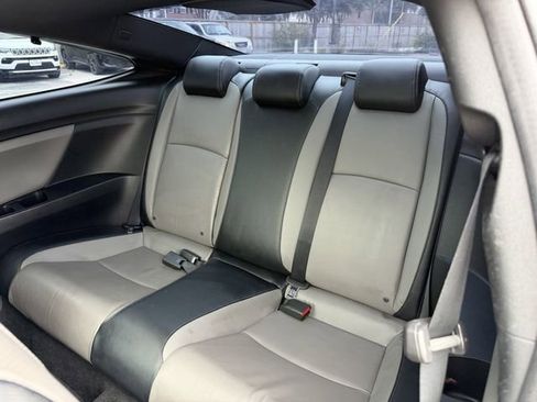 Used 2018 Honda Civic Touring image 17