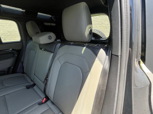 Used 2025 Land Rover Defender 110 S AWD/4WD image 29