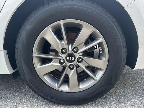 Used 2020 Kia Optima LX FWD image 36