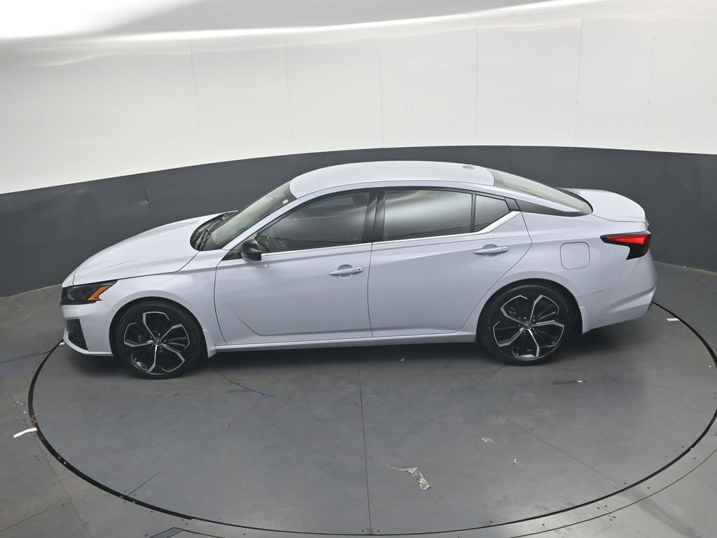 Certified 2024 Nissan Altima 2.5 SR FWD image 31