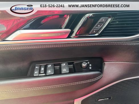 Used 2024 Jeep Wagoneer 4WD w/ Premium Group I image 8