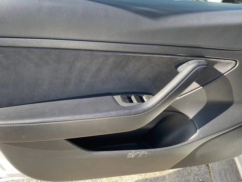 Used 2021 Tesla Model 3 Standard Range Plus image 12