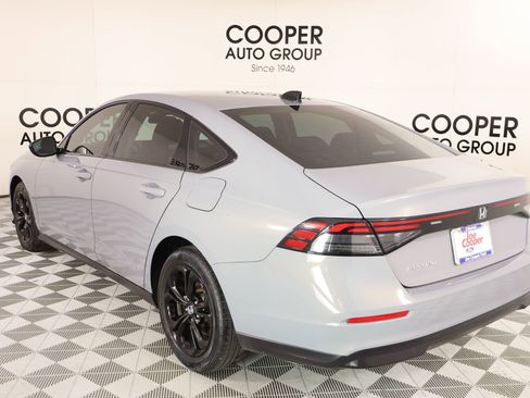 Used 2025 Honda Accord SE image 23