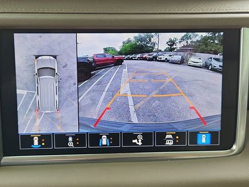 Used 2021 GMC Yukon Denali w/ Denali Premium Package image 15