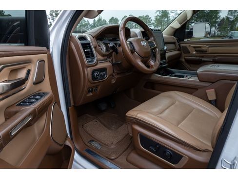 Used 2019 RAM 1500 Limited image 10