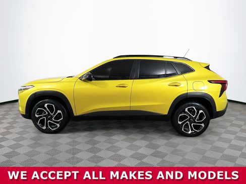 Certified 2024 Chevrolet Trax RS w/ Sunroof Package FWD image 27