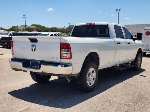 Used 2024 RAM 2500 Tradesman w/ Chrome Appearance Group AWD/4WD image 4