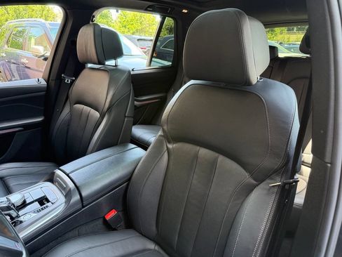 Used 2022 BMW X5 xDrive40i w/ M Sport Package AWD/4WD image 11