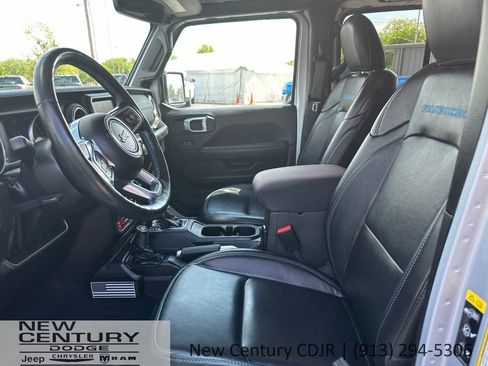 Used 2022 Jeep Wrangler Unlimited Rubicon 4xe w/ Cold Weather Group AWD/4WD image 6