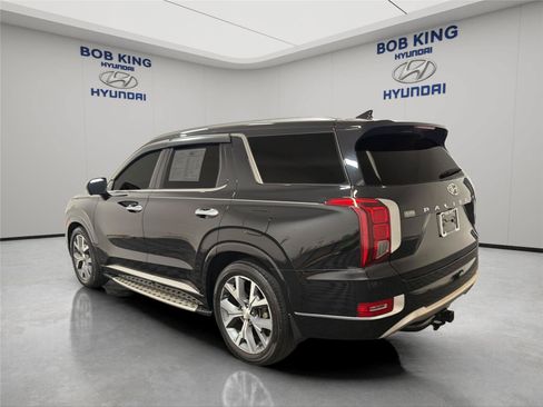 Used 2021 Hyundai Palisade Limited FWD image 3
