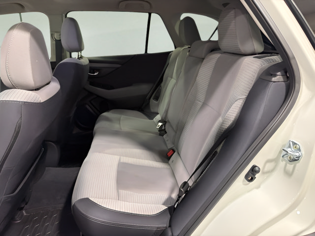 Used 2025 Subaru Outback Premium AWD/4WD image 30