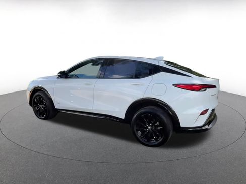 Used 2025 Buick Envista Sport Touring image 10