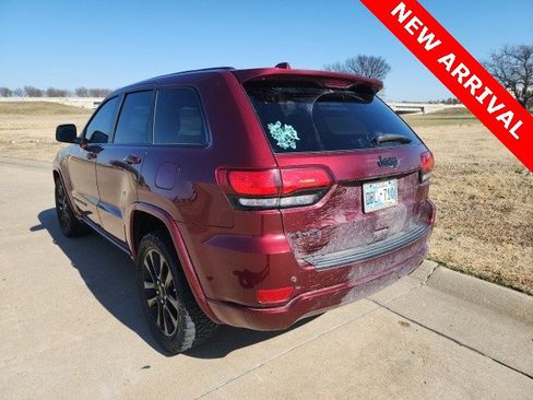 Used 2019 Jeep Grand Cherokee Altitude image 5
