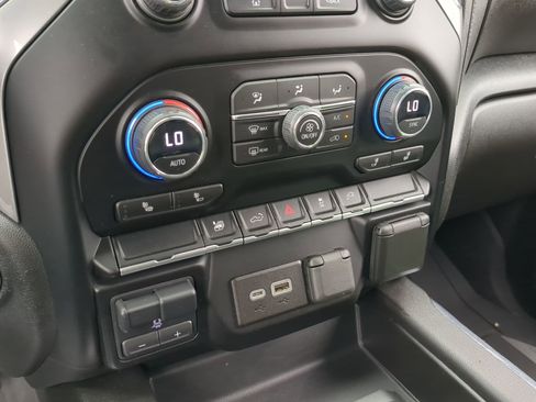 Used 2023 Chevrolet Silverado 2500 LT w/ Convenience Package image 24