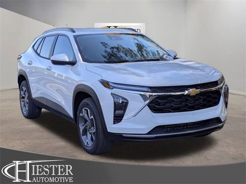 New 2026 Chevrolet Trax LT image 1