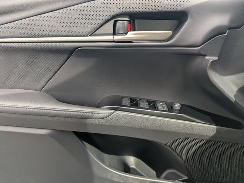 Used 2025 Toyota Camry LE image 24