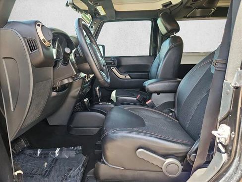 Used 2016 Jeep Wrangler Sahara AWD/4WD image 15