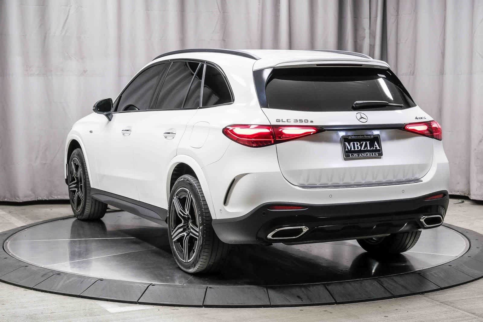 Used 2025 Mercedes-Benz GLC 350e 4MATIC image 2