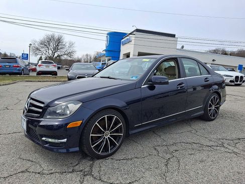 Used 2014 Mercedes-Benz C 300 Sport image 3