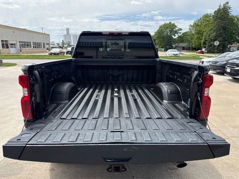 Used 2022 Chevrolet Silverado 2500 LT w/ Midnight Edition AWD/4WD image 12