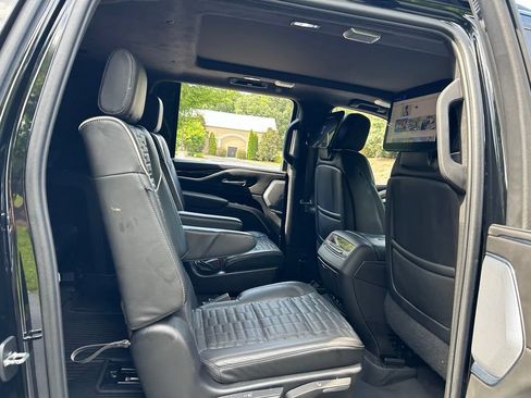 Used 2024 Cadillac Escalade ESV V w/ LPO, Floor Liner Package AWD/4WD image 51