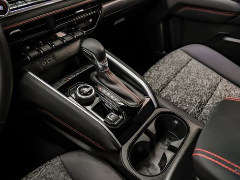 Used 2024 Chevrolet Colorado Z71 w/ Z71 Convenience Package 2 image 53