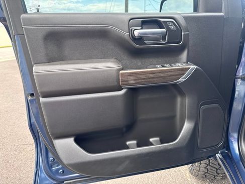 Used 2022 Chevrolet Silverado 1500 RST w/ Safety Package AWD/4WD image 9