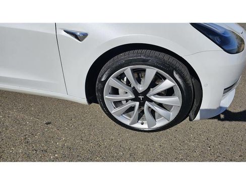 Used 2018 Tesla Model 3 Long Range image 10