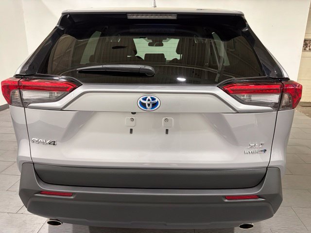 Used 2023 Toyota RAV4 XLE AWD/4WD image 4
