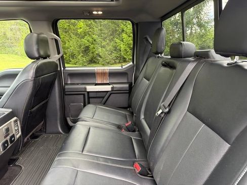 Used 2019 Ford F150 Lariat w/ Equipment Group 502A Luxury AWD/4WD image 6