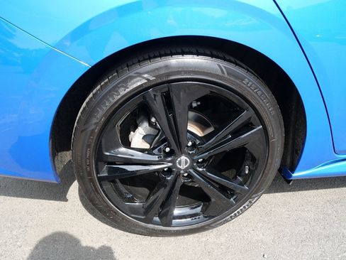 Used 2021 Nissan Sentra SR w/ SR Premium Package FWD image 38